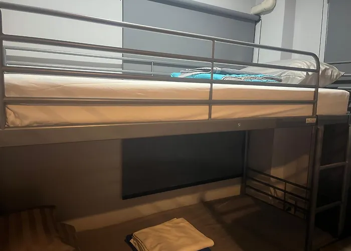 Silom Box Hostel *