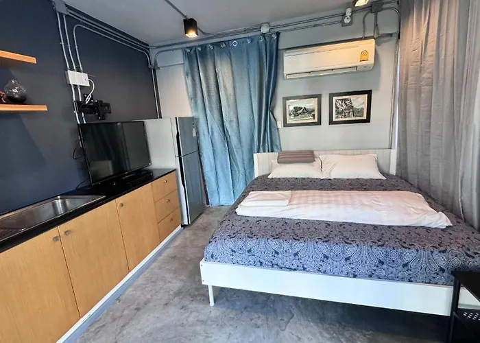 Silom Box Hostel