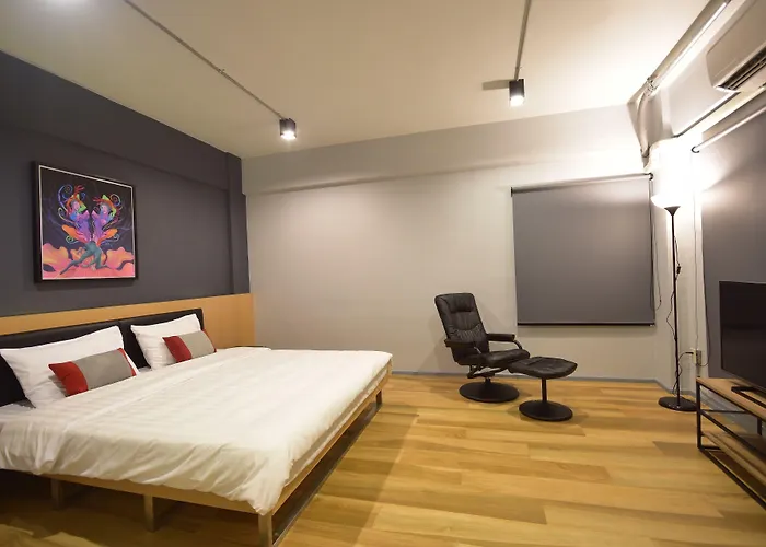 Hostel Silom Box *