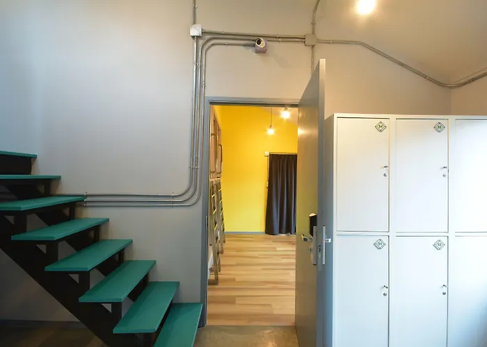 Silom Box Hostel *