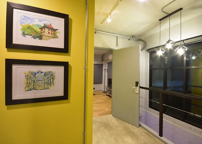 Silom Box Hostel
