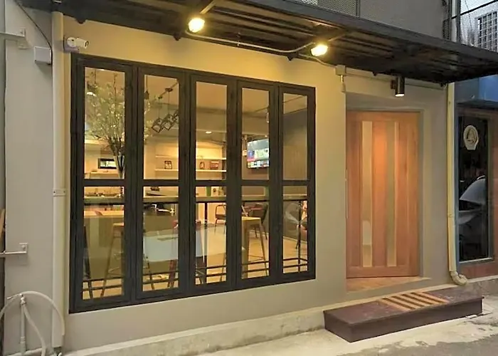 Silom Box Vandrerhjem *